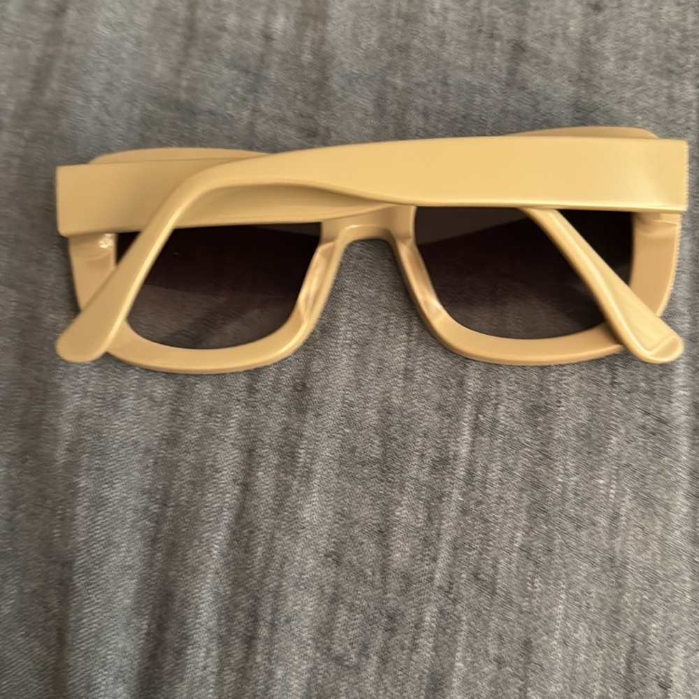 J. Crew Oversized Sunglasses AV879 - Picture 4 of 9